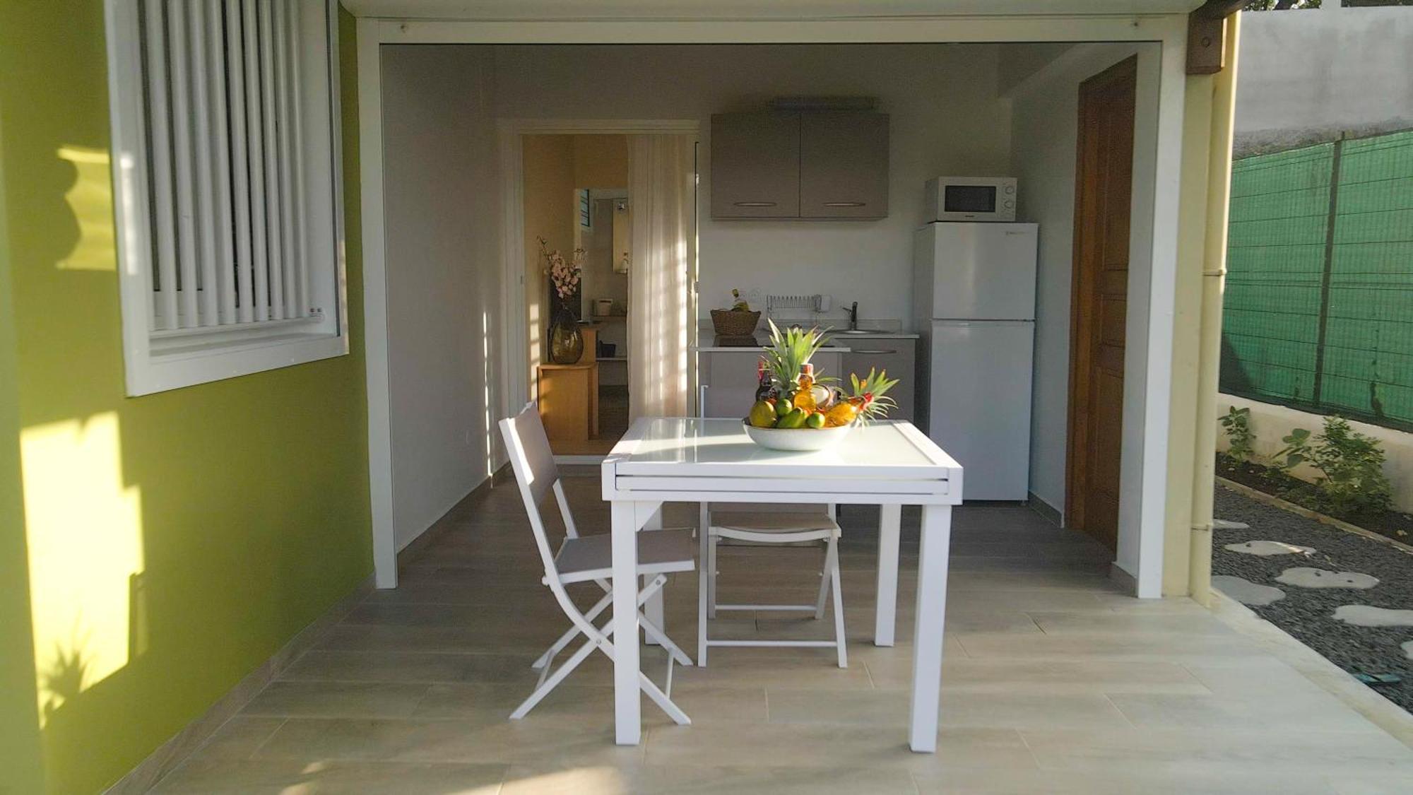 Studio Avec Piscine, A 3 Minutes A Pied Des Plages Sainte-Anne  Exteriér fotografie